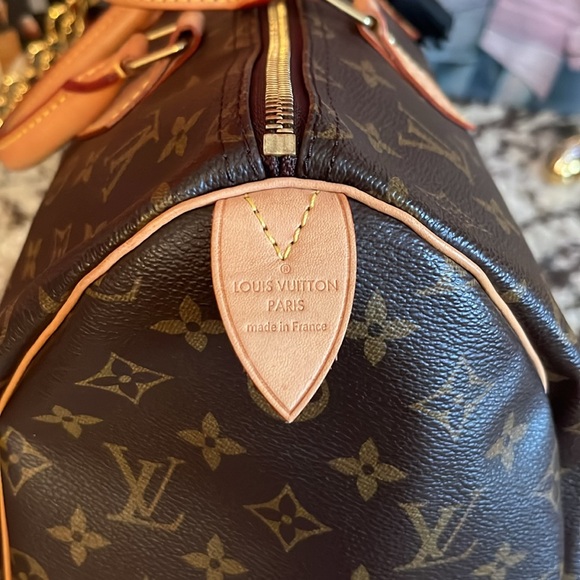 ❌SOLD❌Gorgeous Speedy 35 Handbag! - Picture 14 of 17